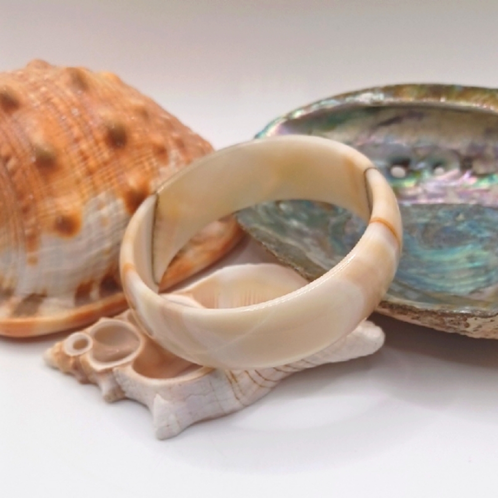 Chalcedony/Agate Bangle Bracelet - image 1